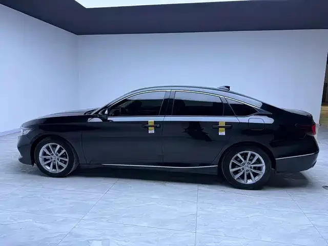 Honda Accord — фото 3