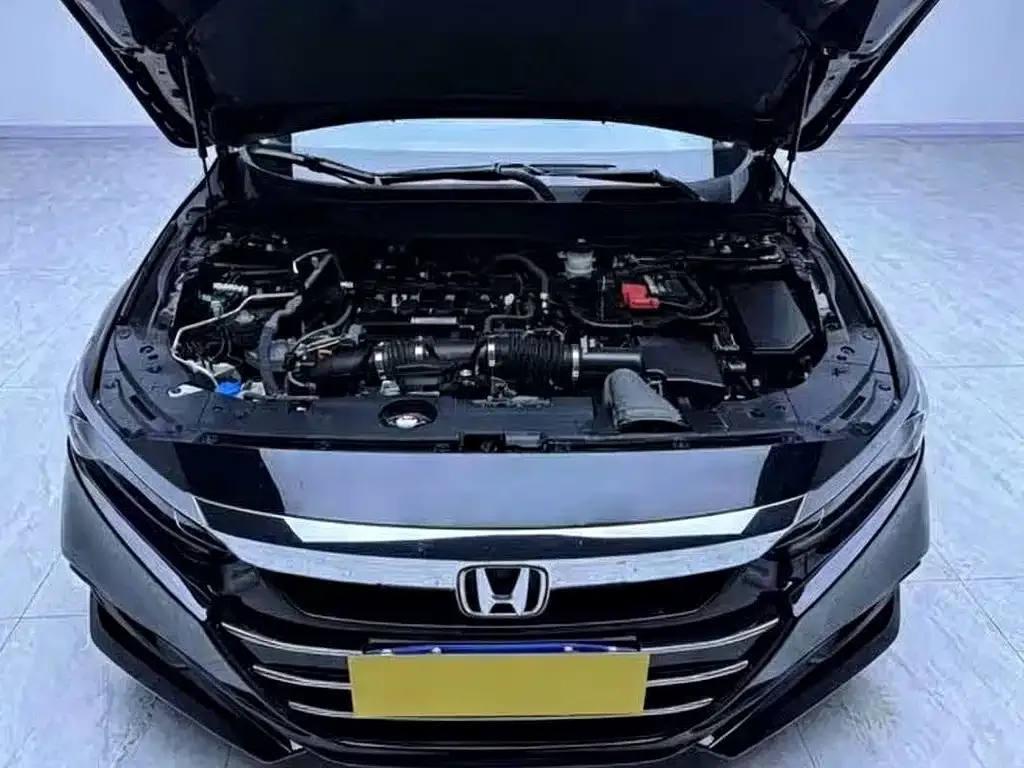 Honda Accord — фото 9