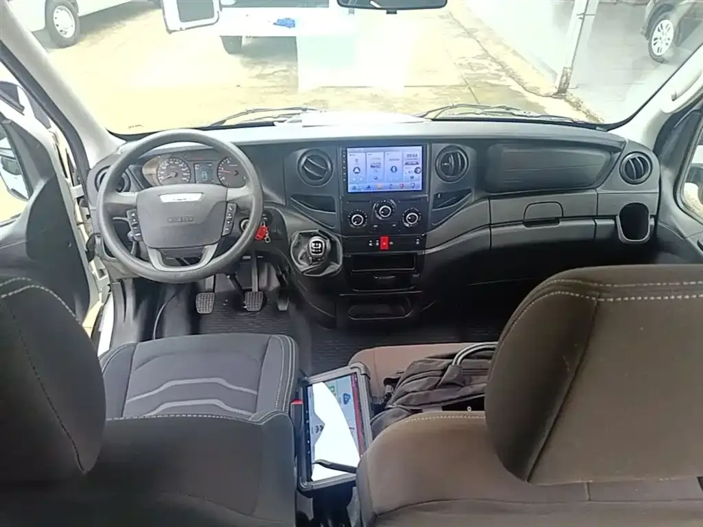 IVECO Ousheng 2025 из CN, фото 8