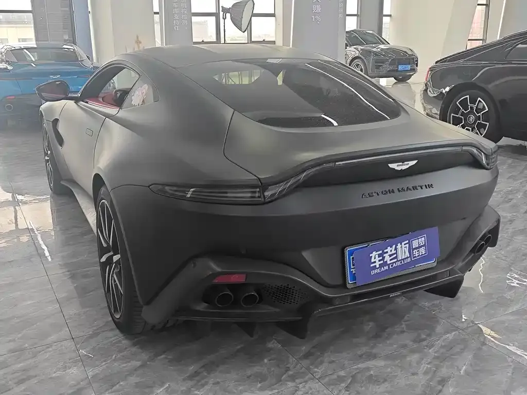 Aston Martin V8 Vantage 2021 из CN, фото 8