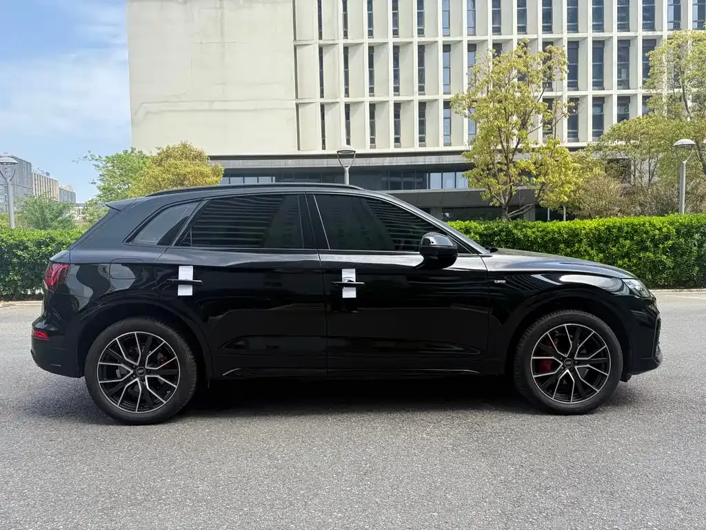 Audi Q5L 2023 из CN, фото 3