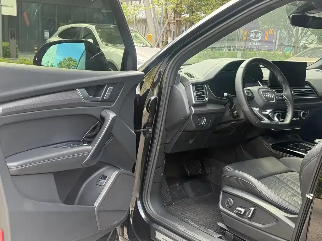 Audi Q5L 2023 из CN, фото 7