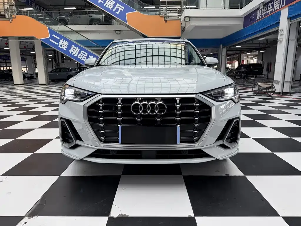 Audi Q3 — фото 5