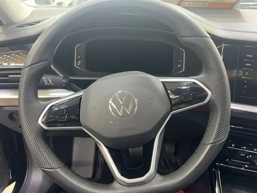 Volkswagen Passat — фото 2