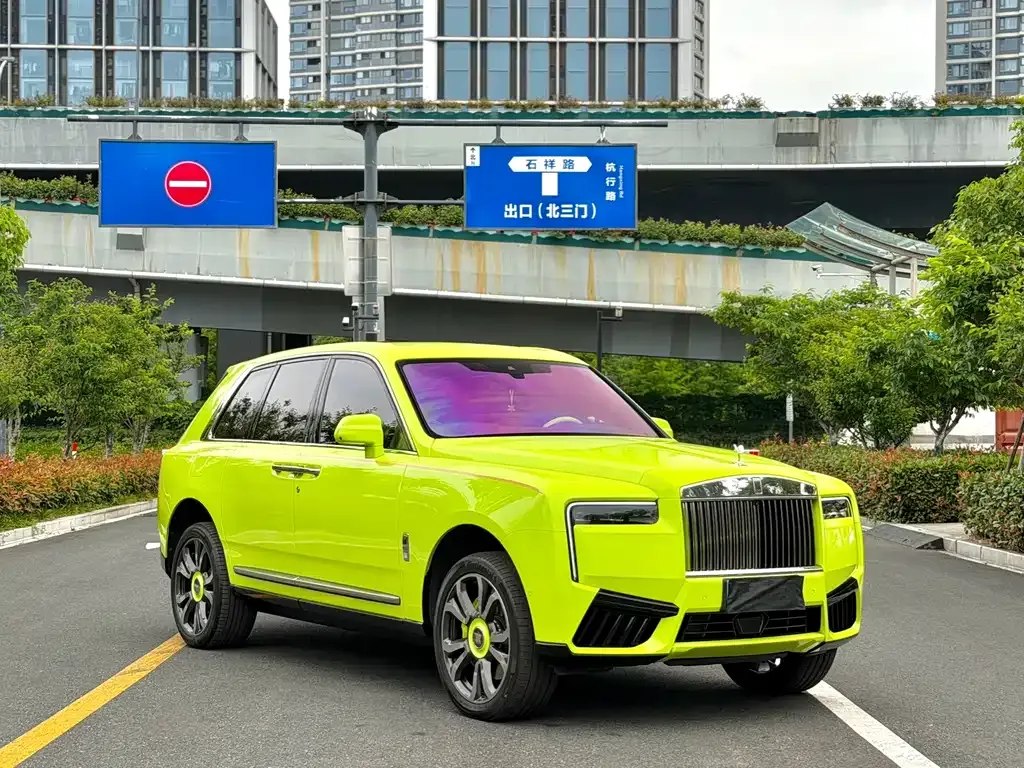 Rolls-Royce Cullinan — фото 9