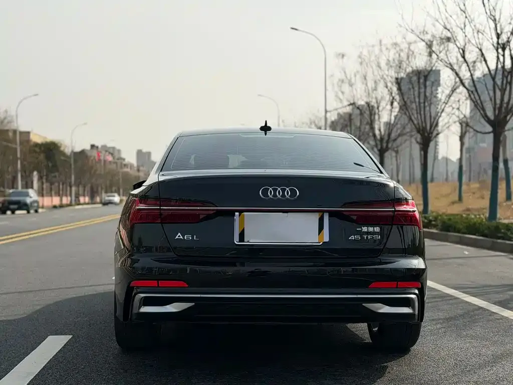 Audi A6L — фото 4