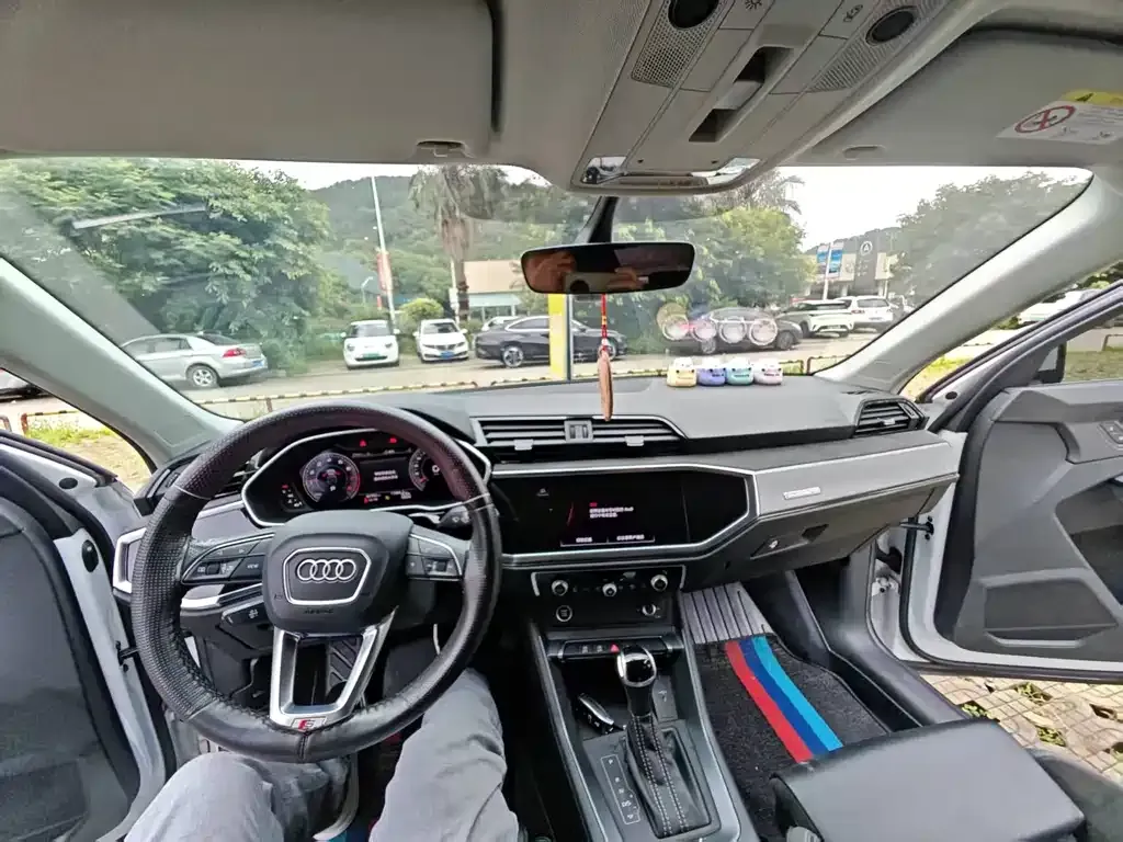 Audi Q3 Sportback — фото 4