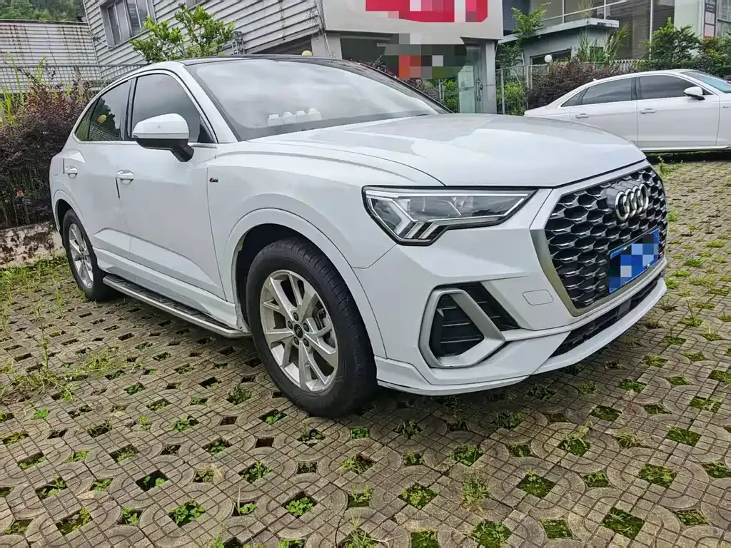 Audi Q3 Sportback — фото 9