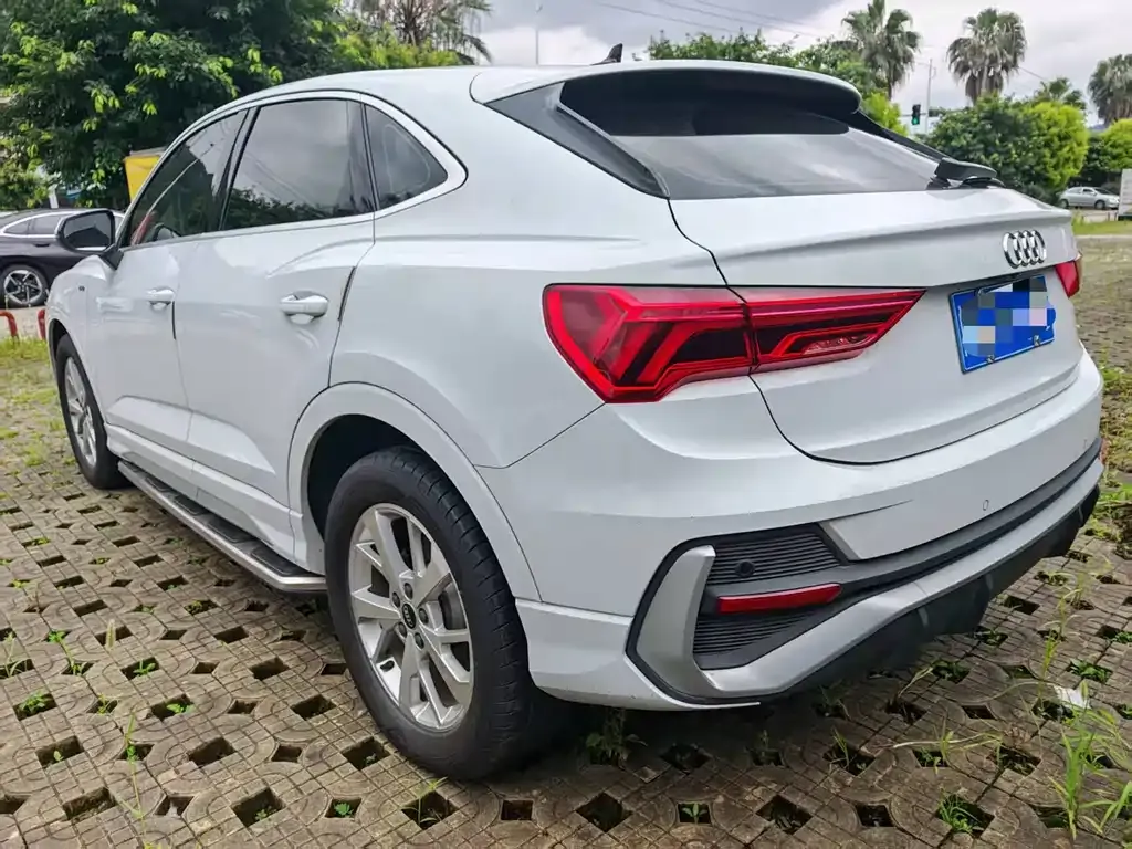 Audi Q3 Sportback — фото 10