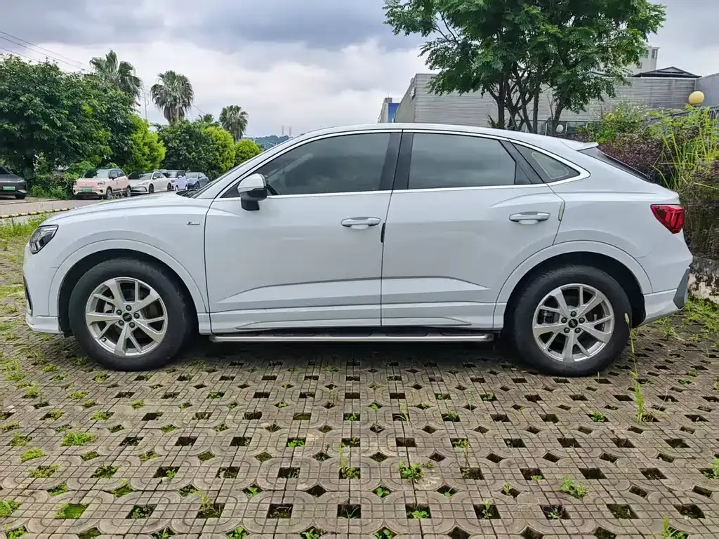 Audi Q3 Sportback — фото 5