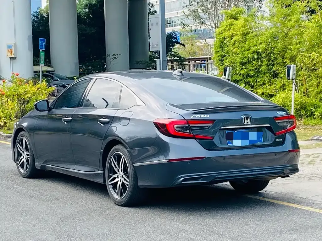 Honda Accord — фото 6