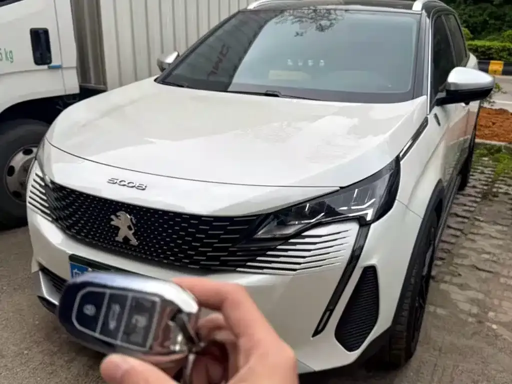 Peugeot 5008