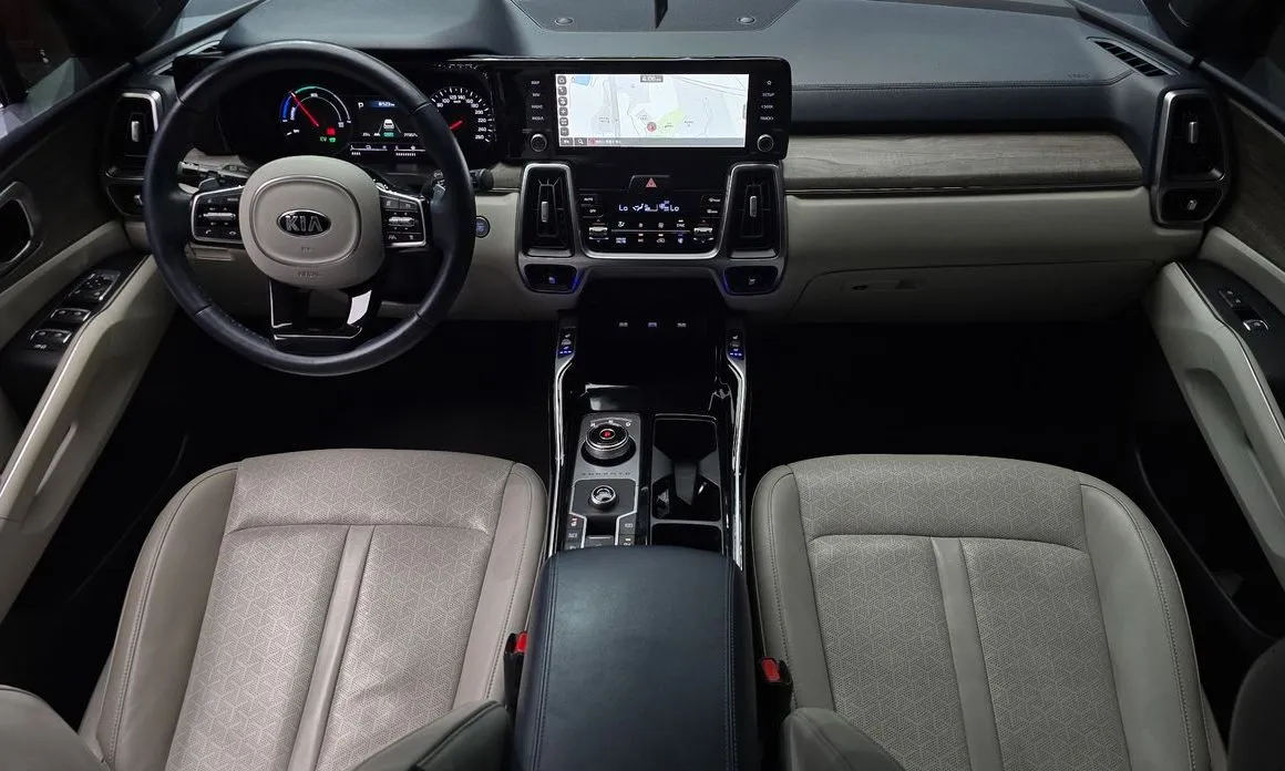 Kia Sorento — фото 6