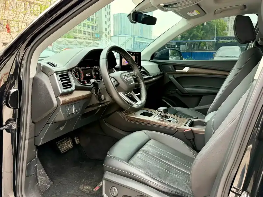Audi Q5L 2025 из CN, фото 10