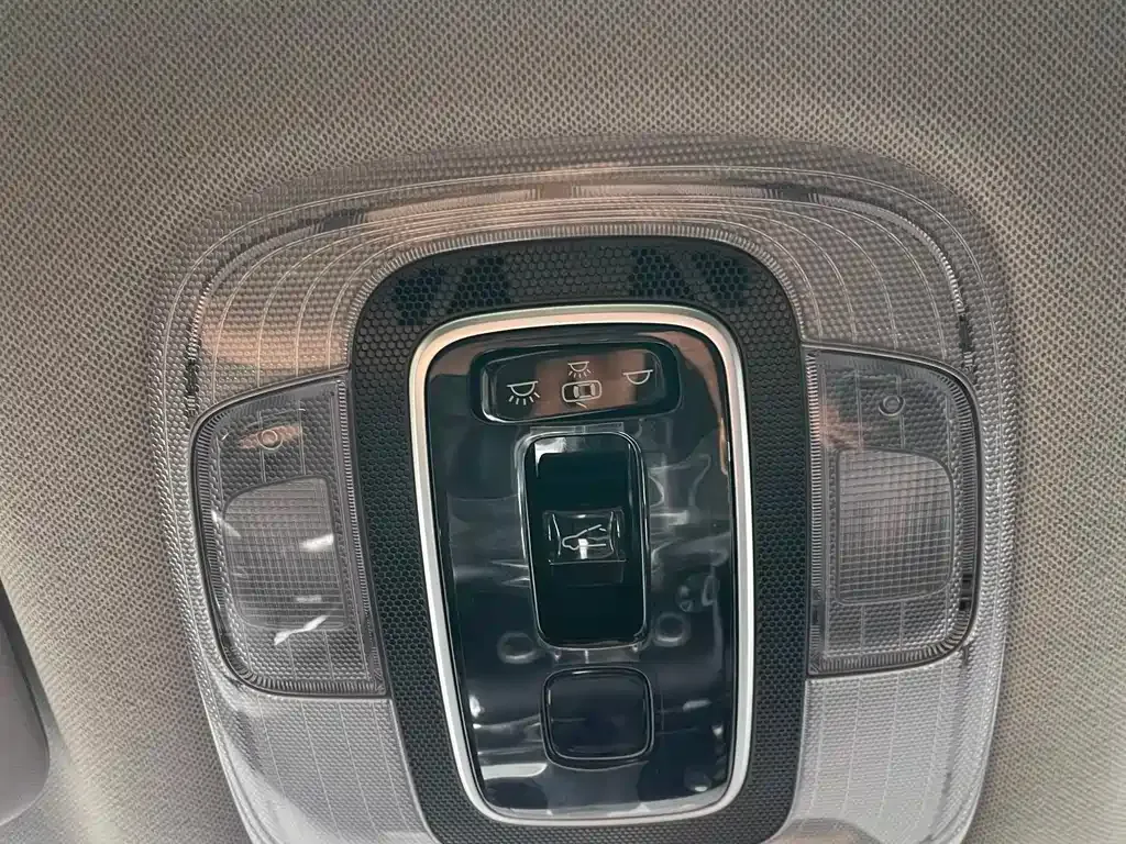 Hyundai Elantra — фото 8