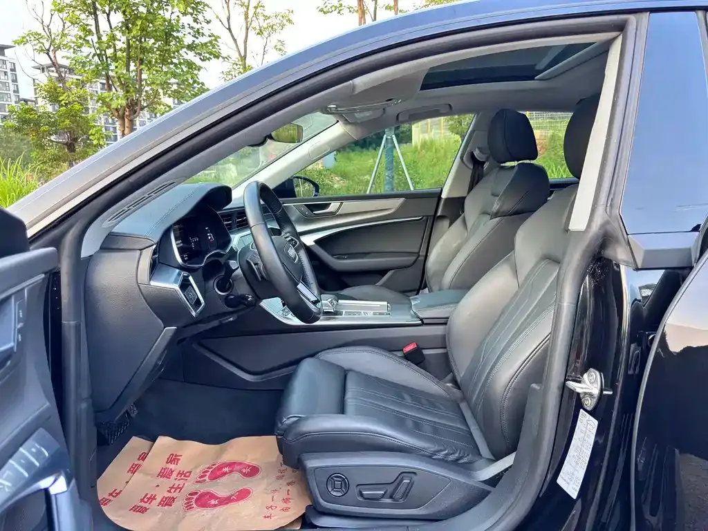 Audi A7 2021 из CN, фото 10