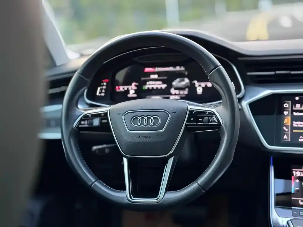 Audi A7 2021 из CN, фото 2