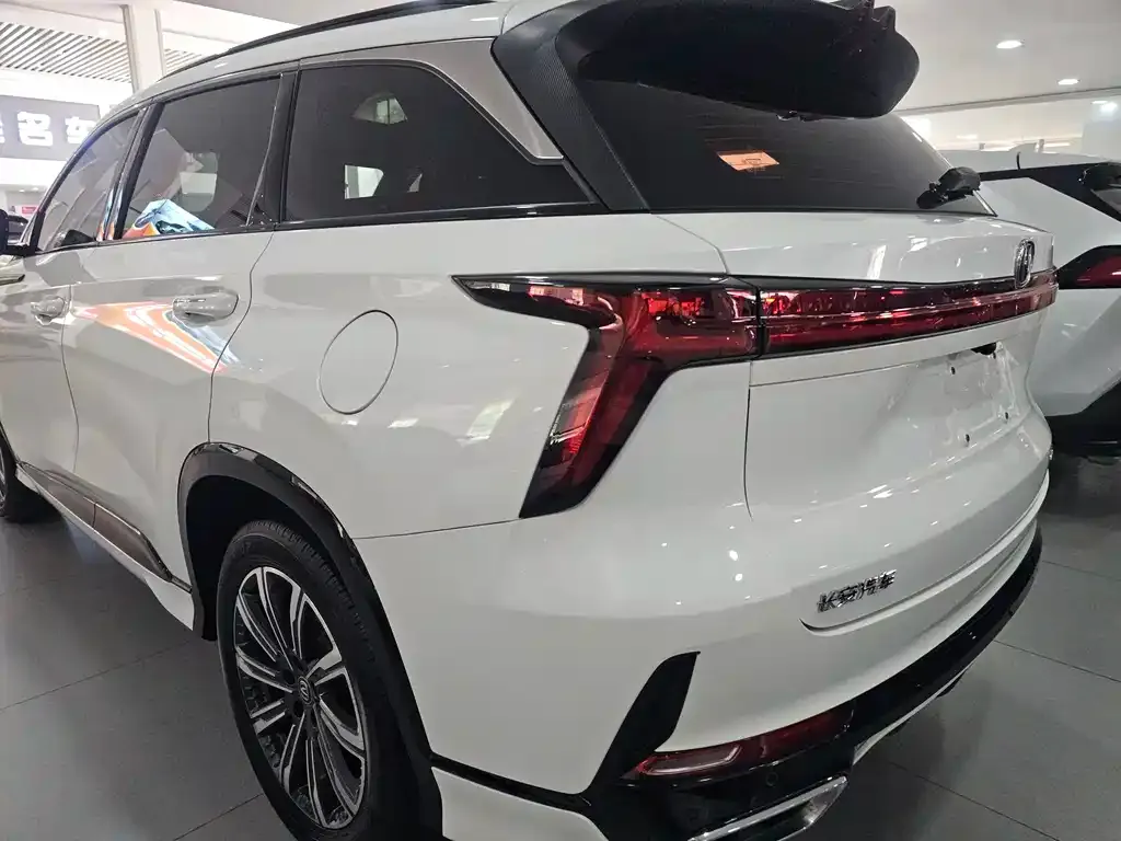 Changan CS75PLUS — фото 9