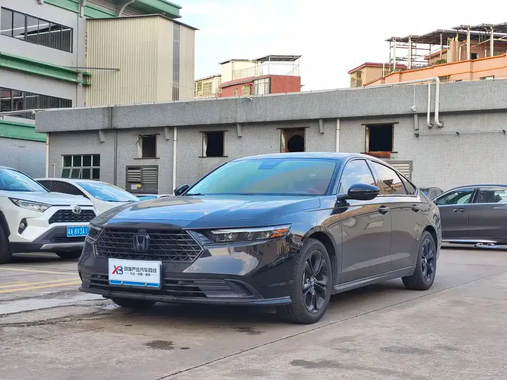 Honda Accord — фото 1