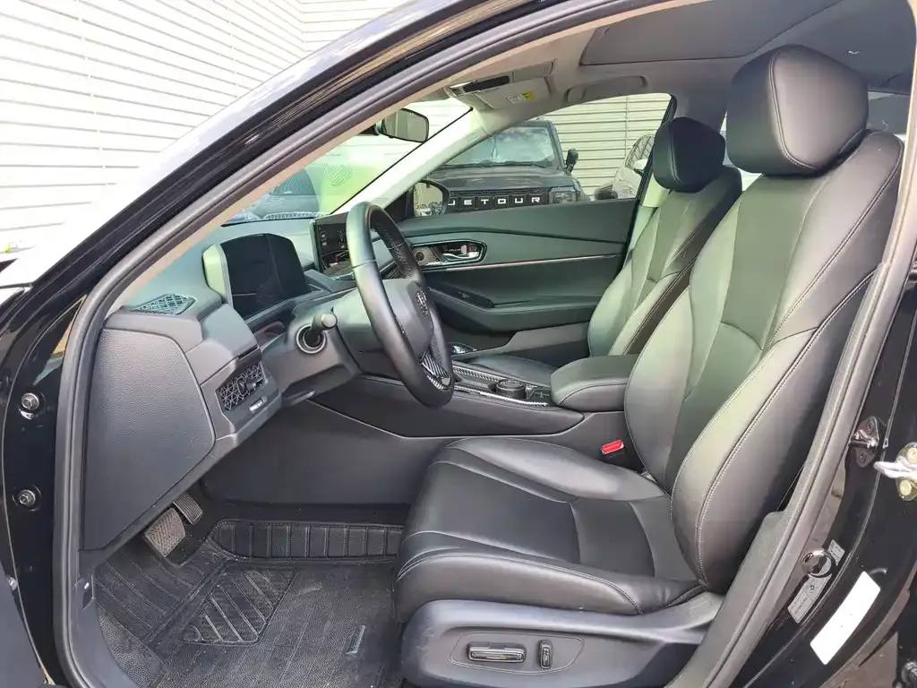Honda Accord — фото 8