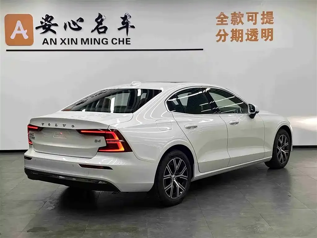 Volvo S60 — фото 10