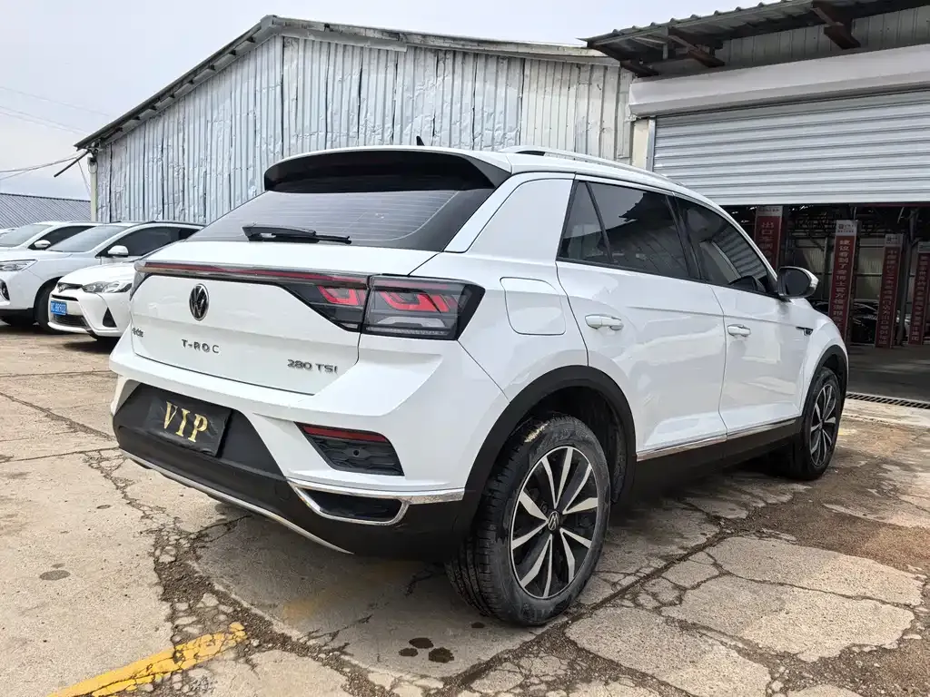 Volkswagen T-Roc — фото 4