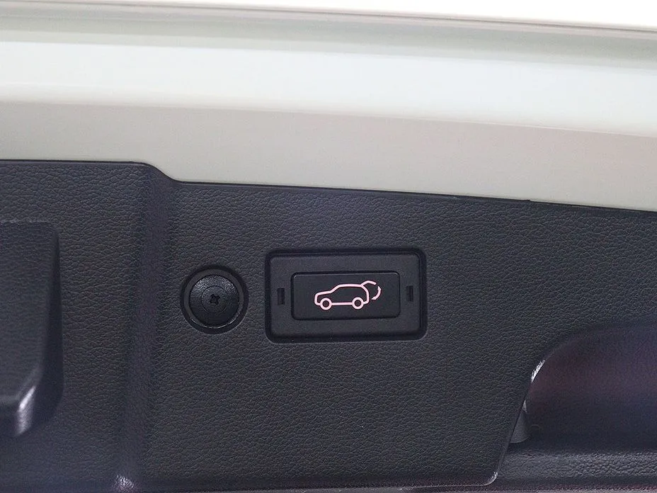 KG Mobility (Ssangyong) Torres — фото 8