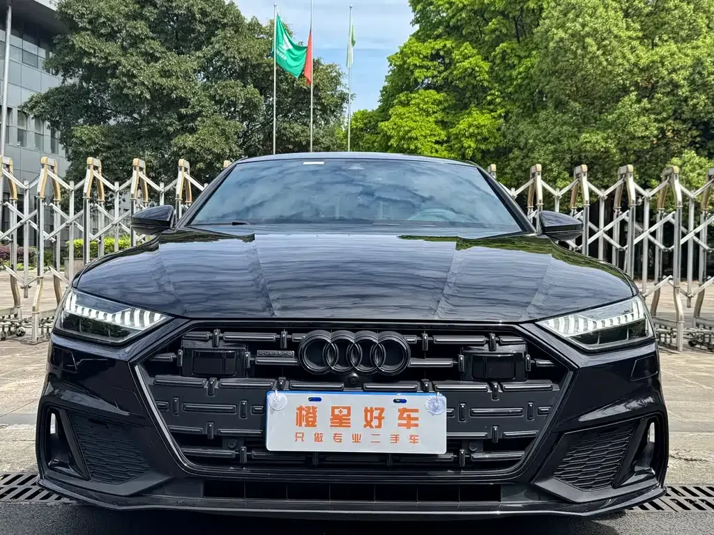 Audi A7L — фото 8