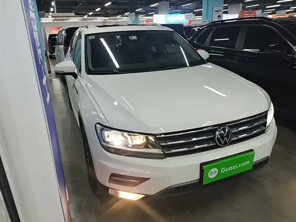 Volkswagen Tiguan L — фото 5