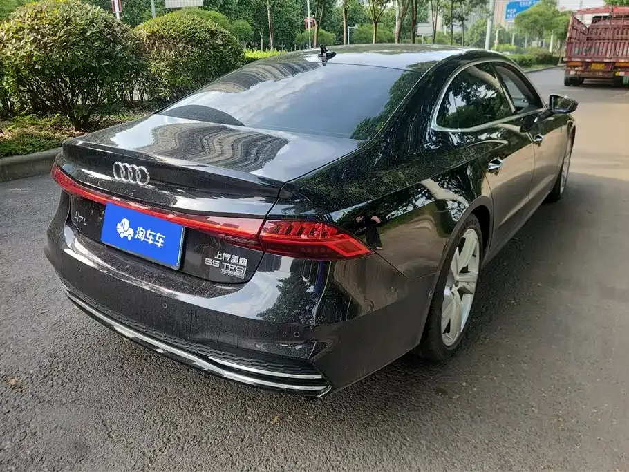 Audi A7L — фото 10
