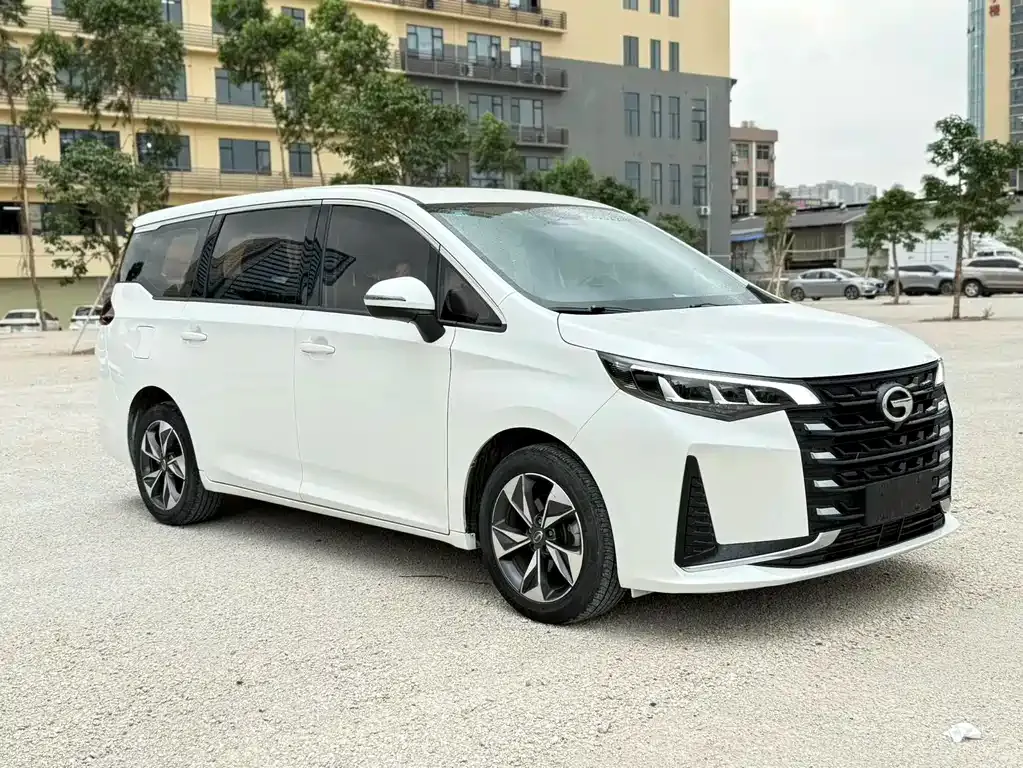 GAC Motor Trumpchi M6 — фото 10
