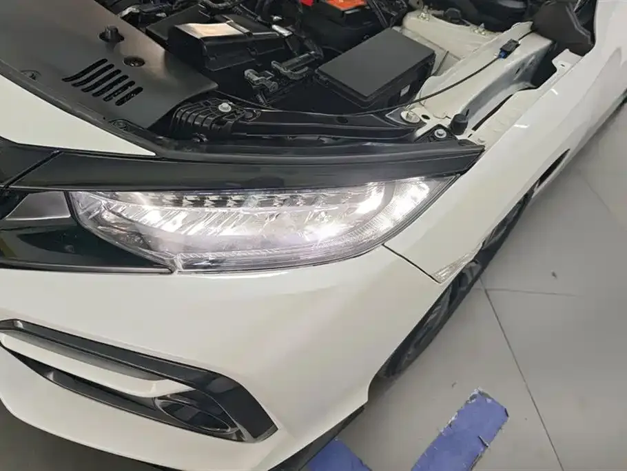 Honda Civic — фото 8