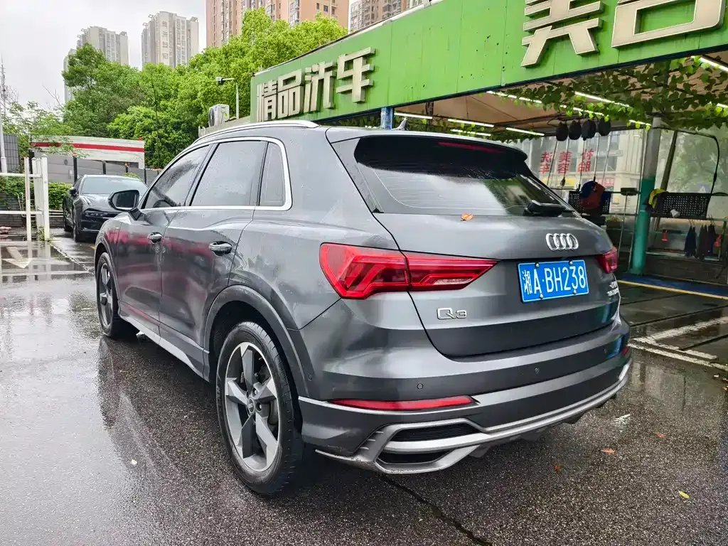Audi Q3 — фото 9