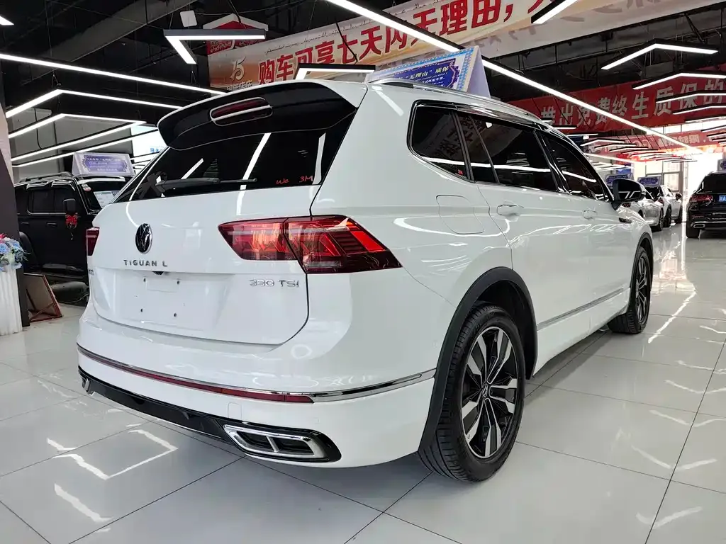 Volkswagen Tiguan L — фото 8