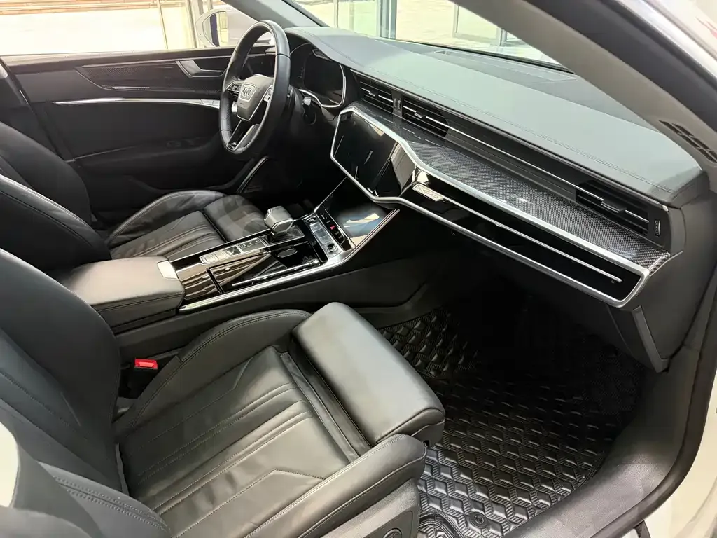 Audi A7 2022 из CN, фото 7