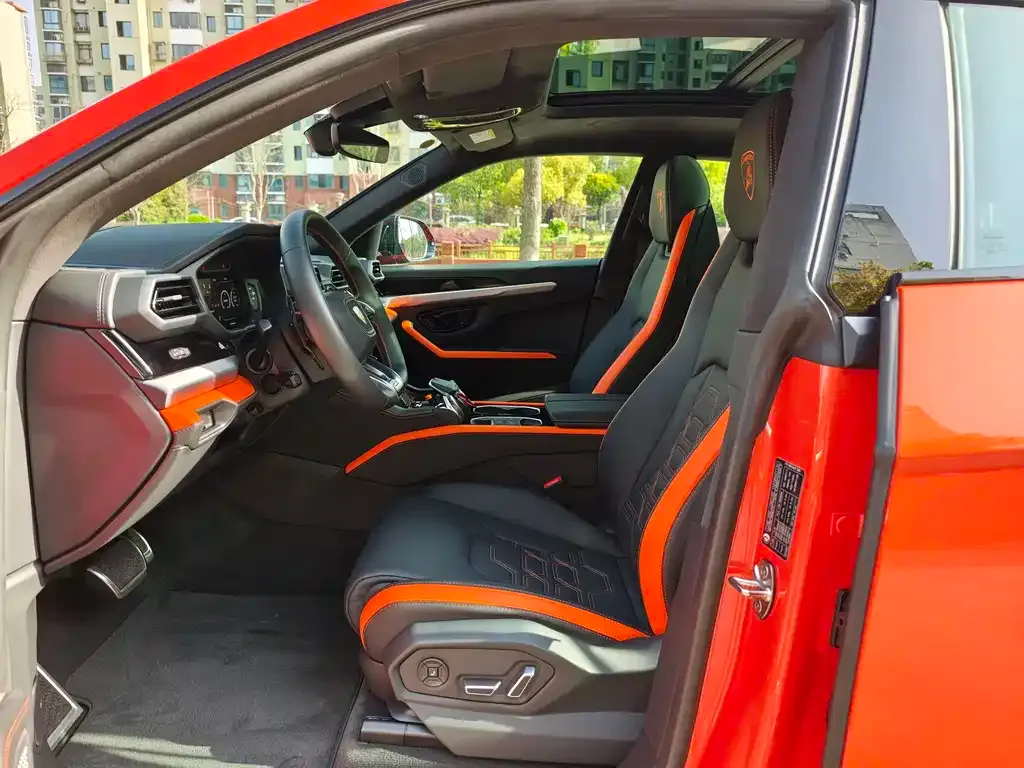 Lamborghini Urus SE 2026 из CN, фото 2