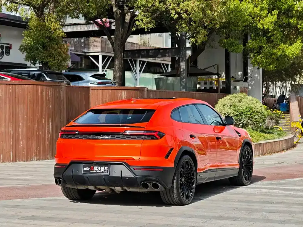 Lamborghini Urus SE 2026 из CN, фото 5