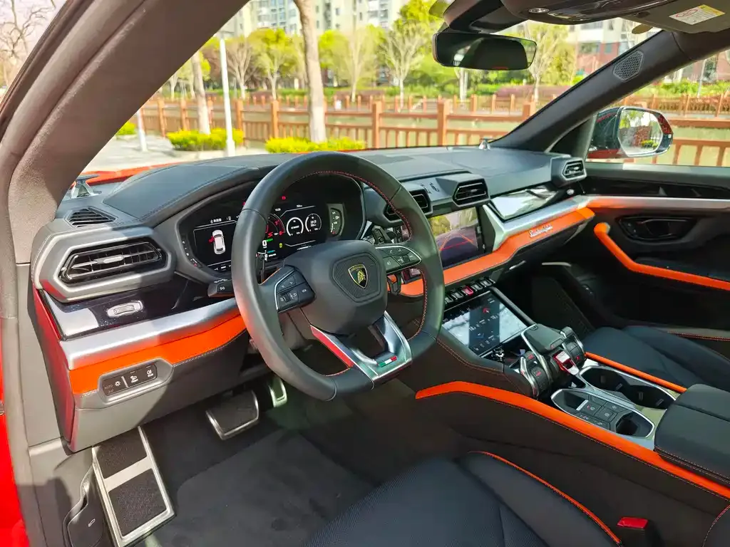 Lamborghini Urus SE 2026 из CN, фото 4