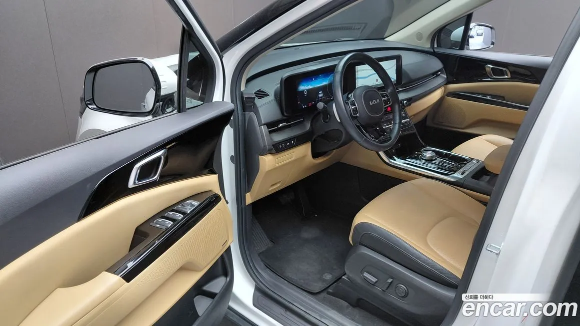 Kia Carnival — фото 10
