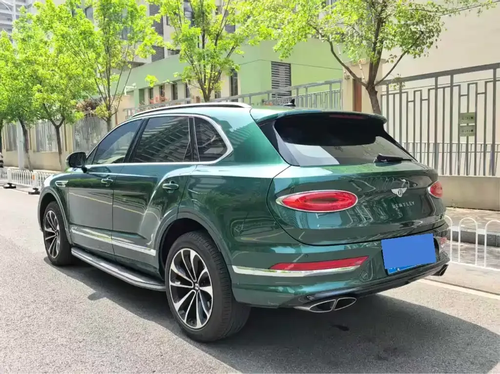 Bentley Bentayga 2021 из CN, фото 8