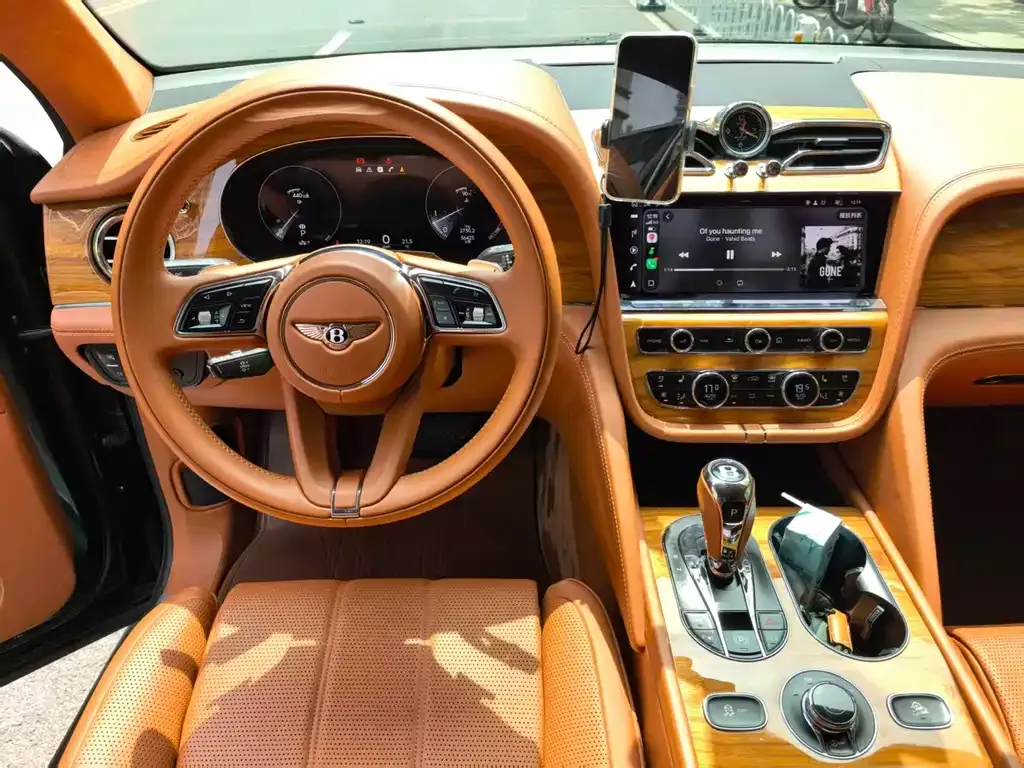 Bentley Bentayga 2021 из CN, фото 5