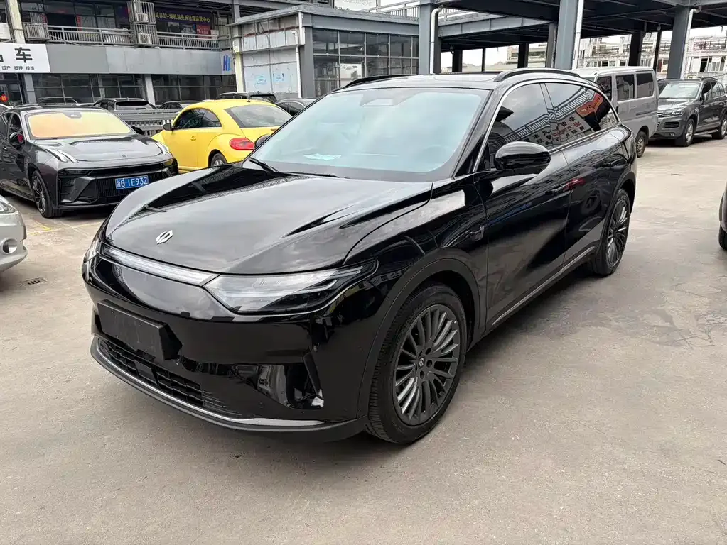 Leapmotor C11