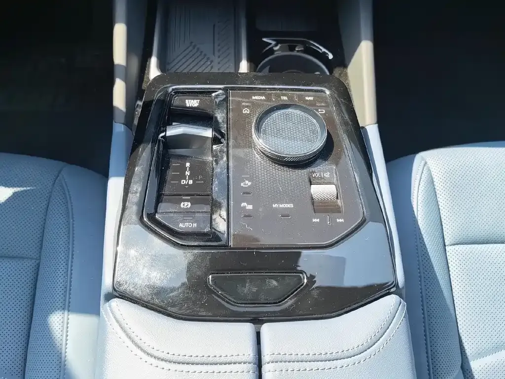 BMW i5 2025 из CN, фото 8