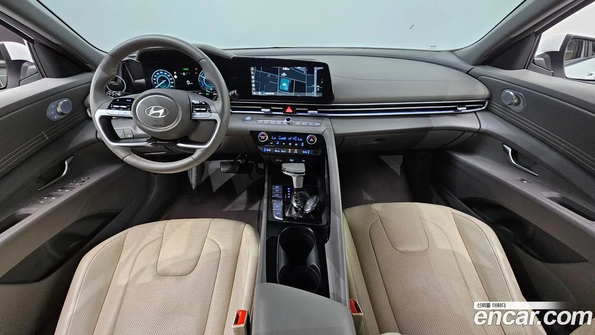 Hyundai AVANTE — фото 8