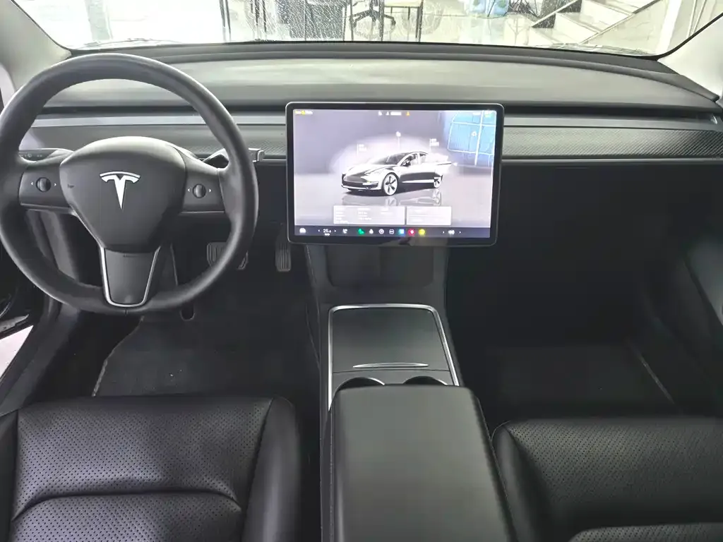 Tesla Model 3 — фото 6
