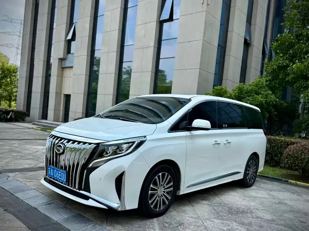 GAC Motor Trumpchi M8 — фото 1