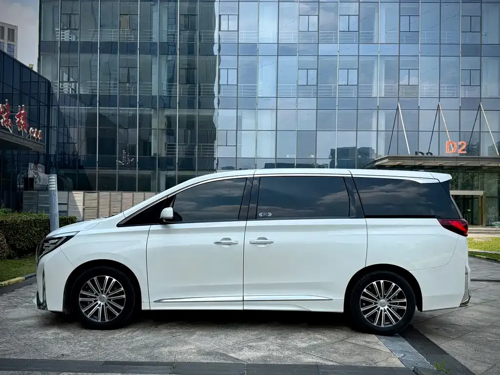 GAC Motor Trumpchi M8 — фото 4
