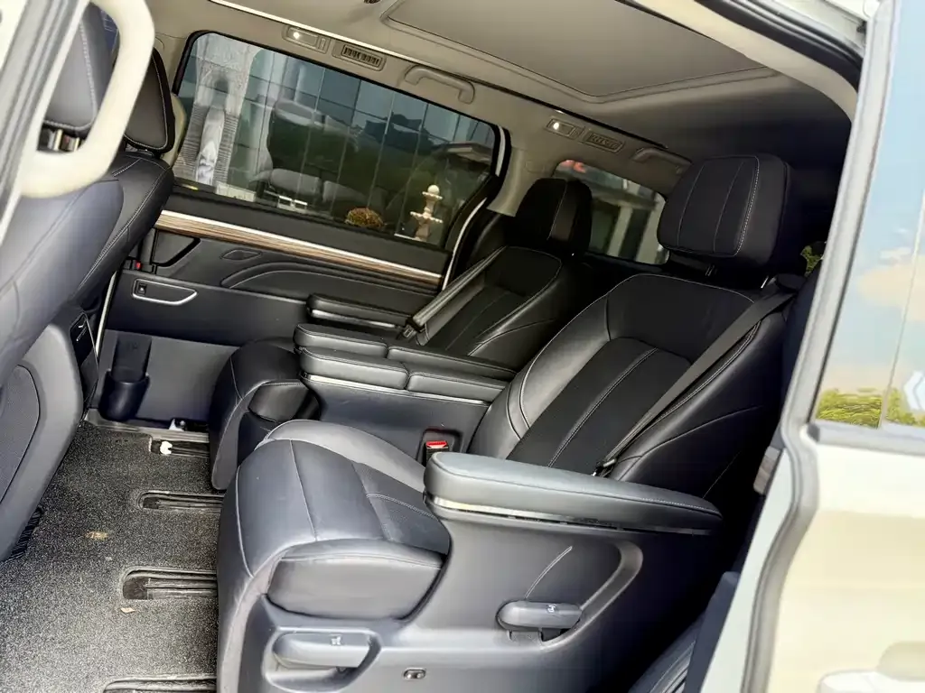 GAC Motor Trumpchi M8 — фото 2