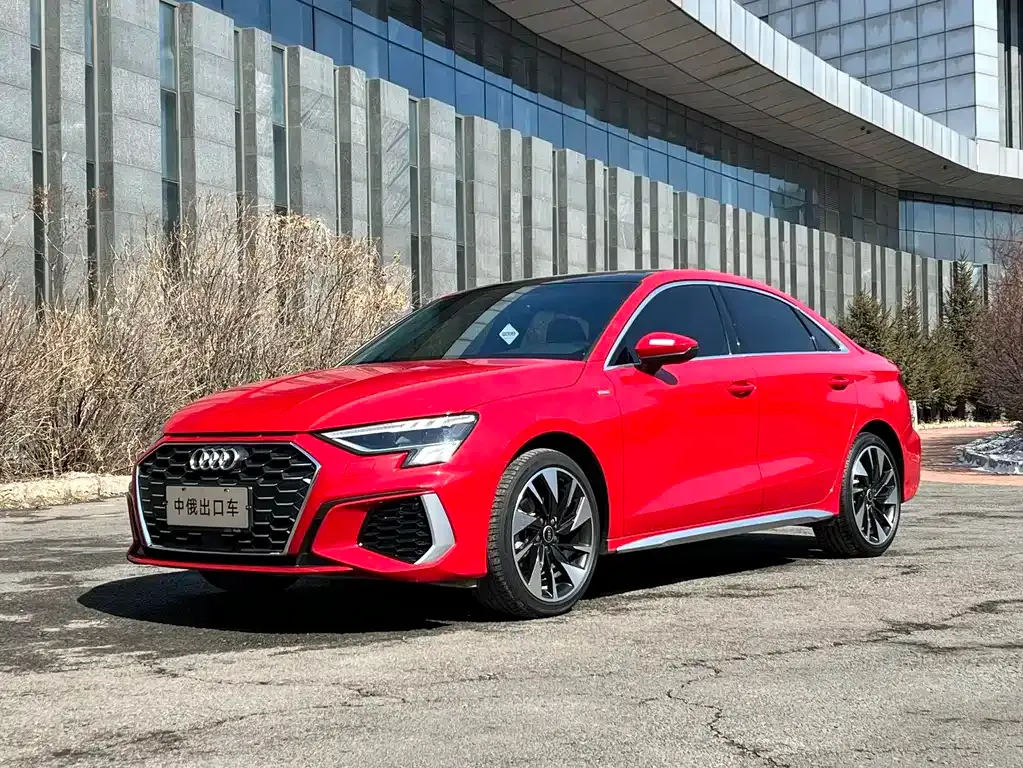 Audi A3 — фото 1