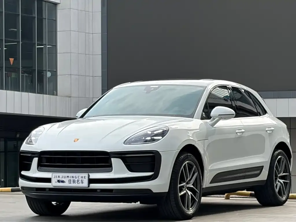 Porsche Macan — фото 1